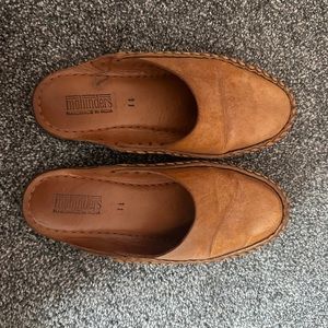 Mohinder Soft Solid City Slipper